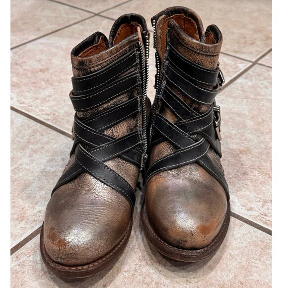 FREEBIRD Redford Leather Ankle Boots - Size: 7 - Color: Pewter - Picture 10 of 11